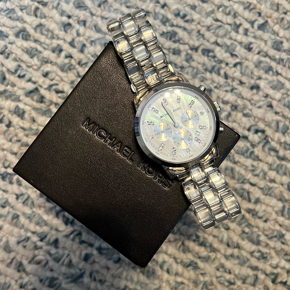 Michael Kors Womens Watch Crystal Chronograph Quartz White Mother of Pearl Dial